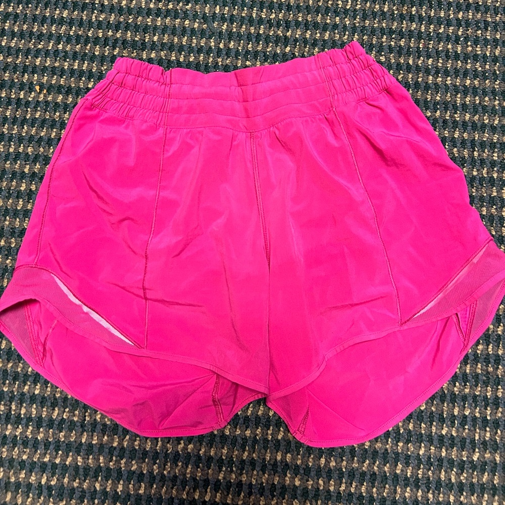 Sonic pink Hotty hot high-rise lined short 4”